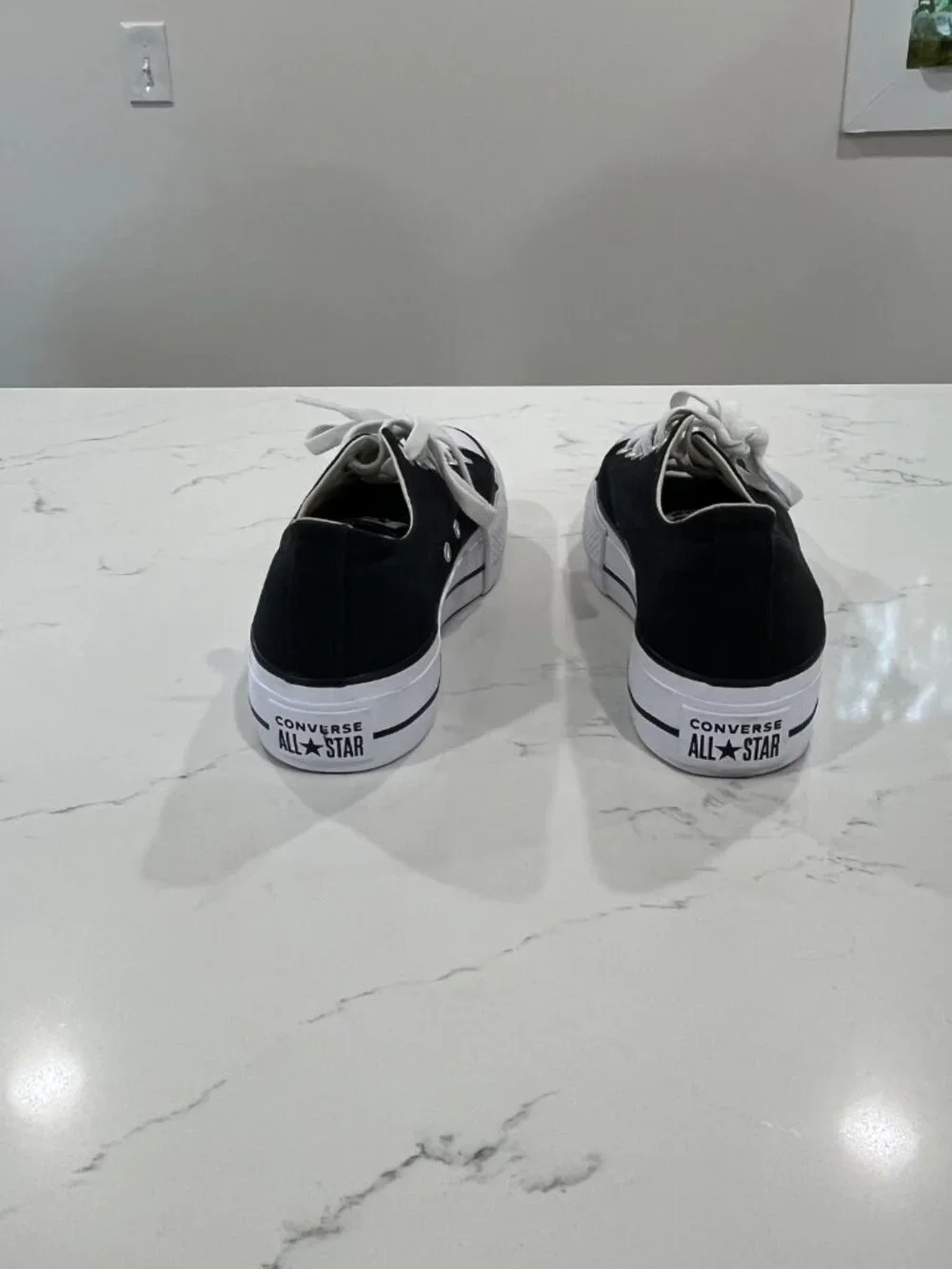 Converse Women's Chuck Taylor All Star Lift Platform Sneaker Size 9.5